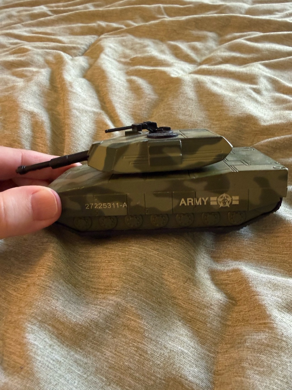 Toys “R” Us VTG Green Army Toy Tank